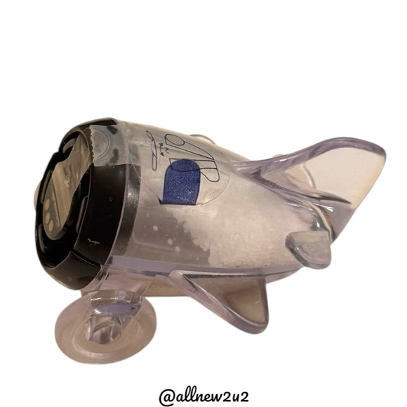Vintage Collectible Salt & Pepper Plastic Airplane - filled and sealed, not open - Picture 4 of 16